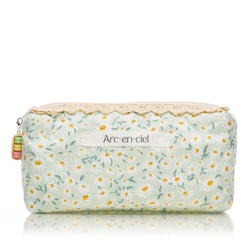 The Daisy Pouch